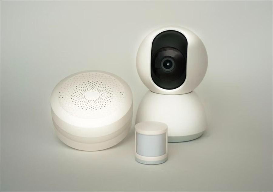 Sensores y cámara de un sistema de alarma de intrusión